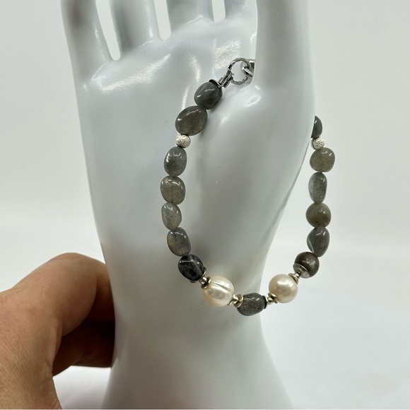 #355 New Handmade Genuine Labradorite and Freshwater Pearl Bracelet 7” - Picture 10 of 10